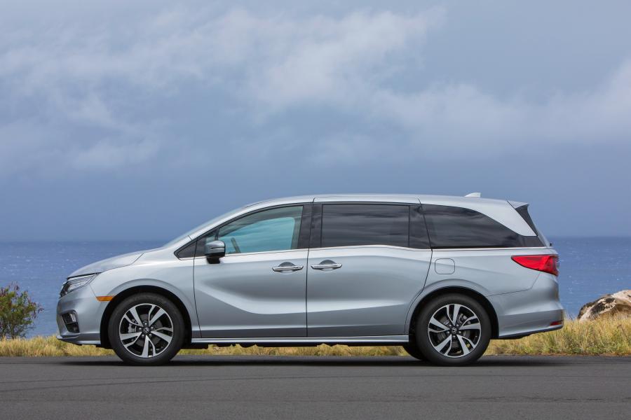  Honda Odyssey 2017 года  (фото 13 из 160)